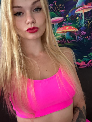 Lady-Rosalie Profile picture