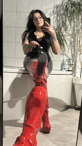 Lady Delia Dynamite Profile picture