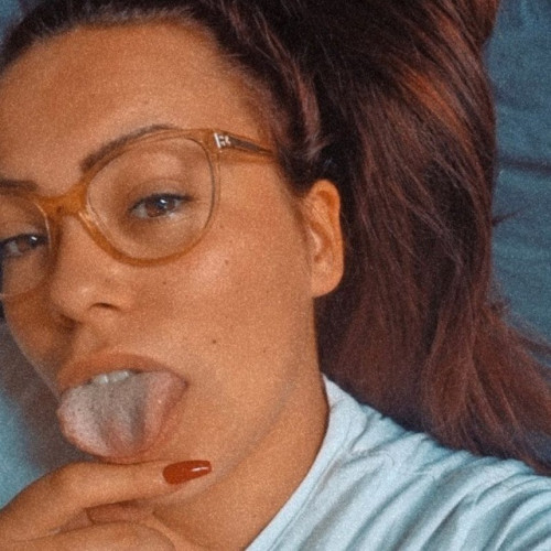 Nadyfeet Profile picture