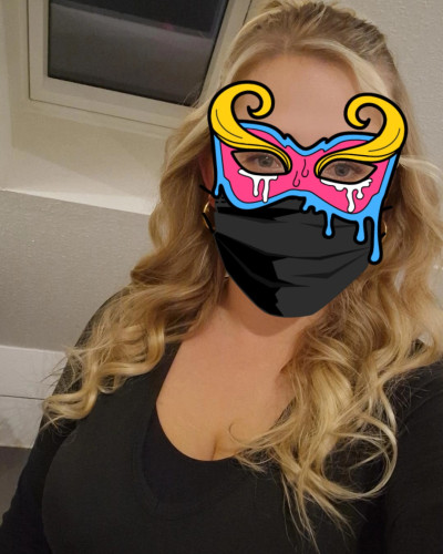 Queenella Profile picture