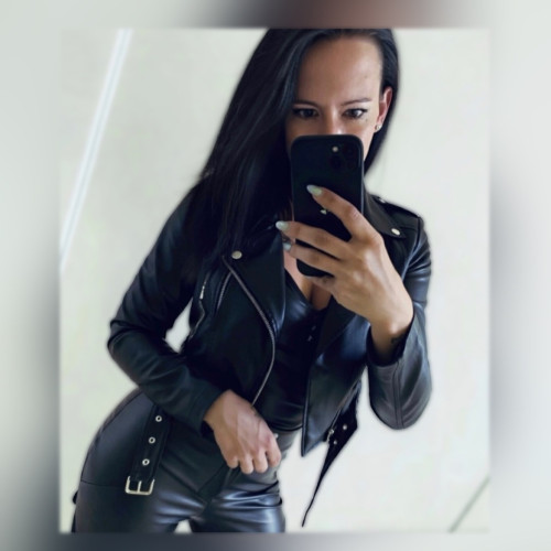 Mistress-Julia Profile picture