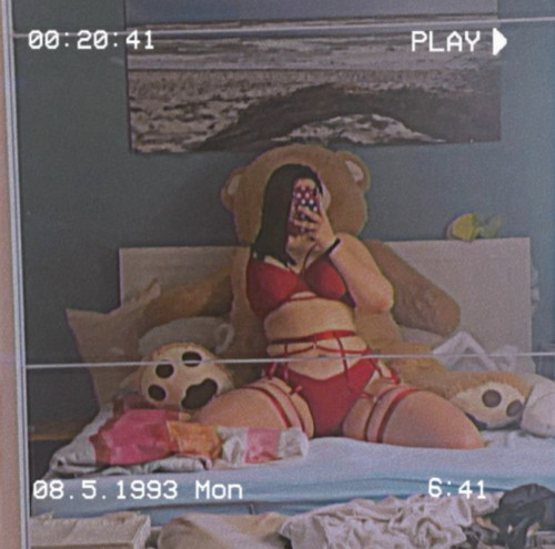 yourmommy.isi96 Profile picture