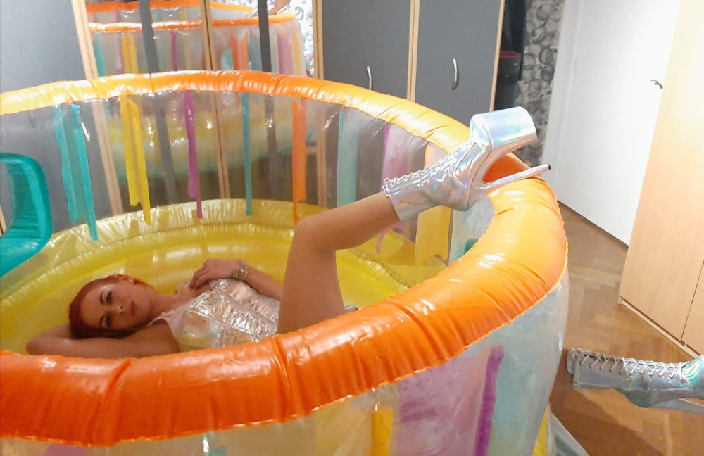 Inflatable header picture