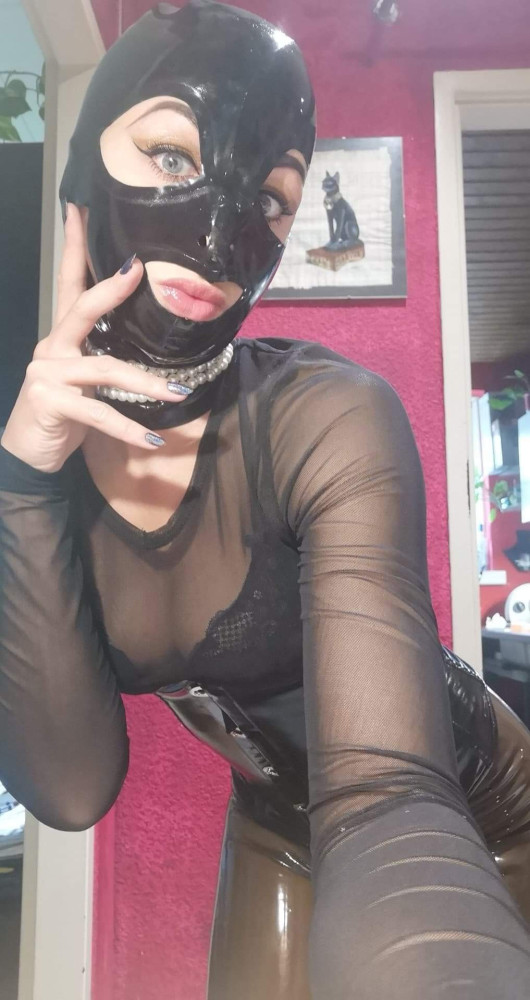 Latex Mask header picture